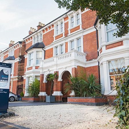 The Blue Piano Guesthouse เบอร์มิงแฮม ภายนอก รูปภาพ